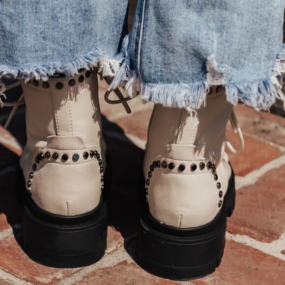 BRAND NEW SHU SHOP STUDDED LACE UP COMBAT BOOT - Picture 16 of 16